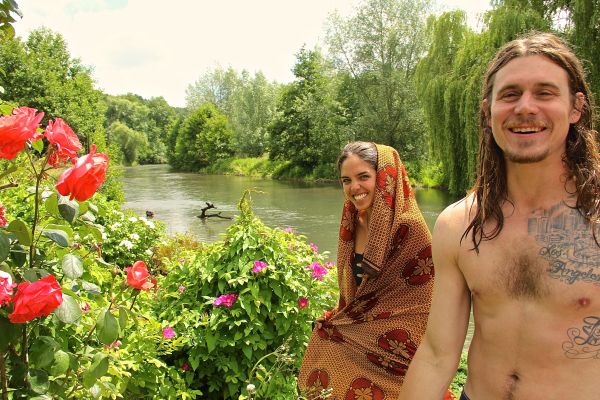 jus saisha river flowers