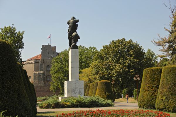 stature garden